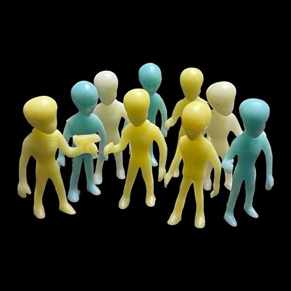 Vintage Lot of 9 Muted Imperial Star Patrol Space Aliens 1” B3 - Picture 1 of 2